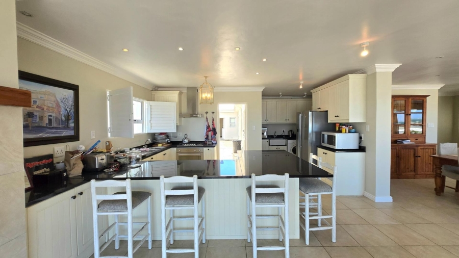 6 Bedroom Property for Sale in Franskraal Western Cape